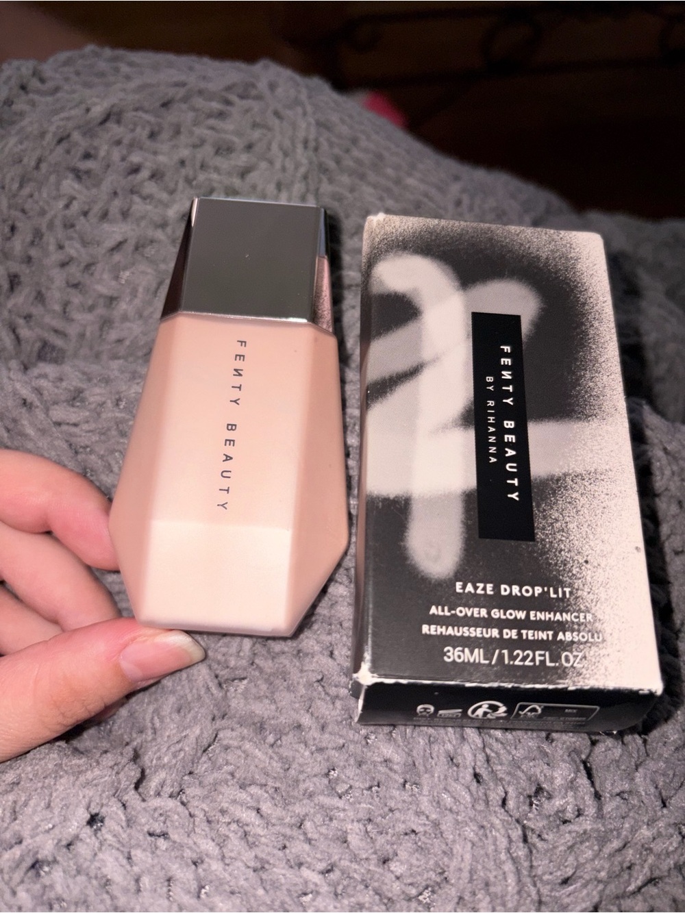 Fenty Beauty Eaze Drop-Lit All-Over Glow - Soft Pink Champagne